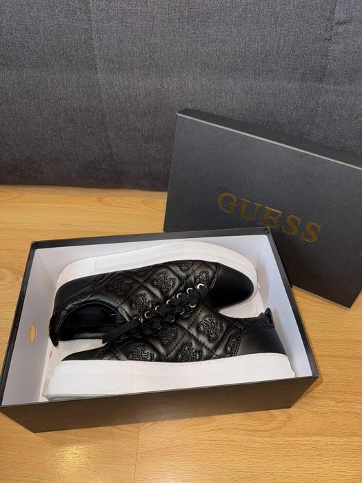 Маратонки GUESS 40