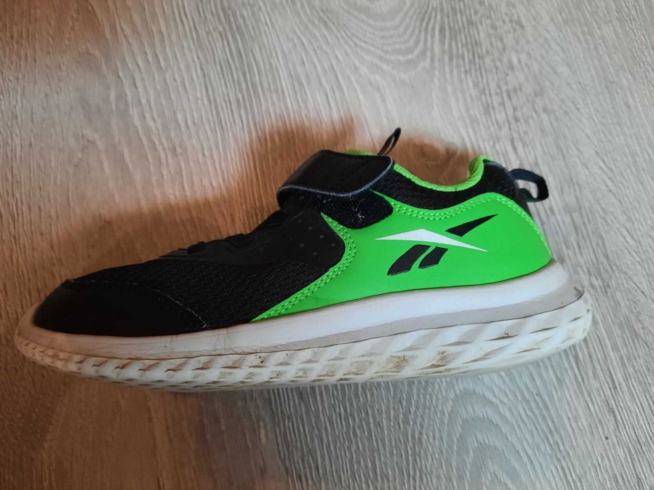 Pantof Reebok marimea 34