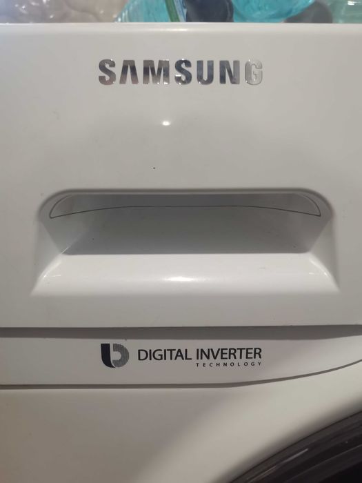 Продавам Пералня със сушилня