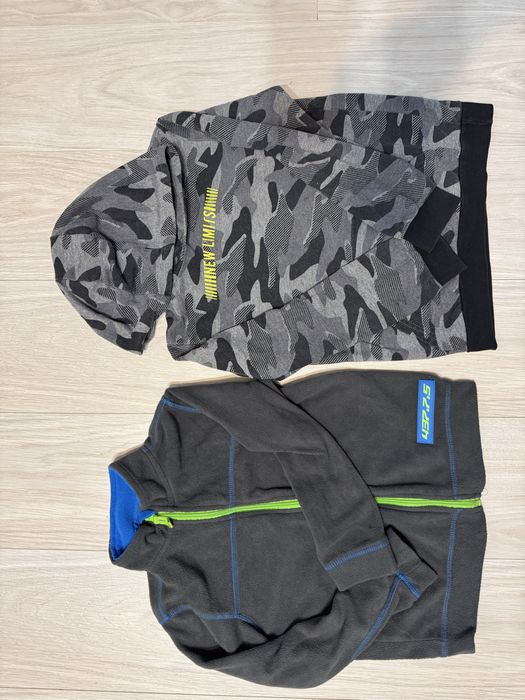 Set de 2 bluze sau 2 hanorace  6-7 ani