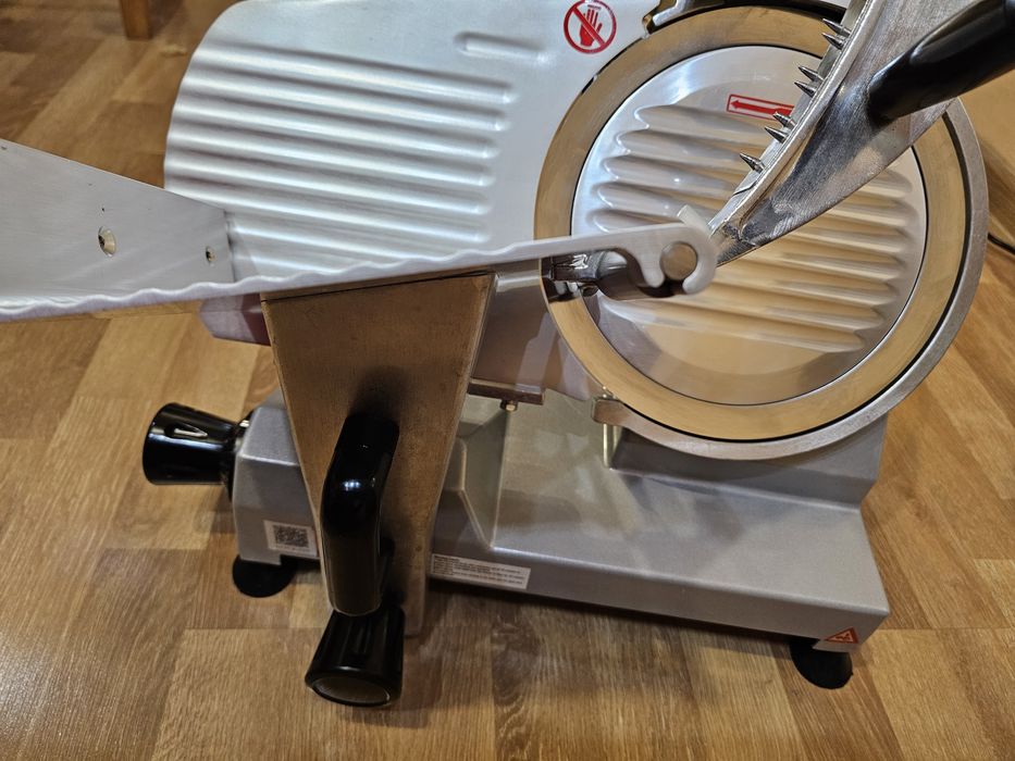 Колбасорезачка Слайсер