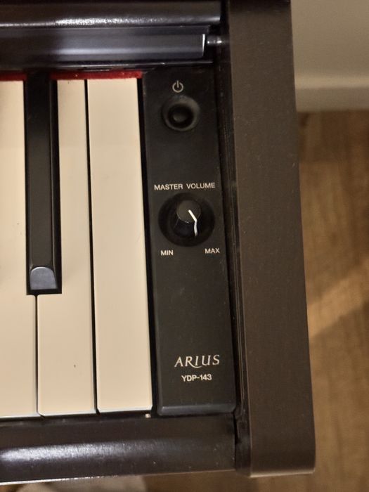 Электронное пианино Yamaha