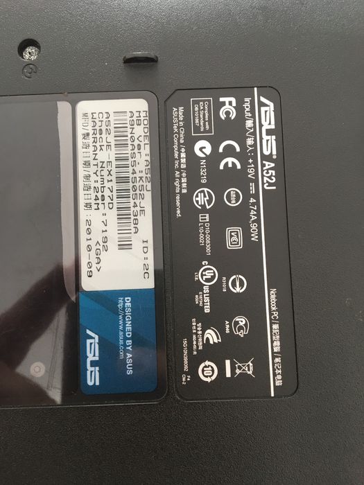 Laptop Asus I3 //Pentru piese sau reparat