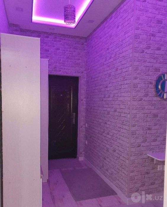 Срочно Срочно сдаёт в аренду 2 комнута адрес азиз базар 300$
