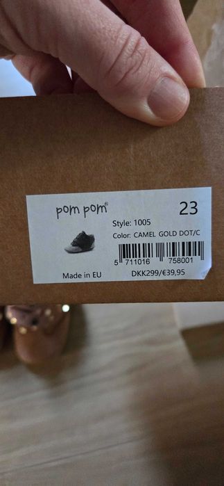 Pantofi bebe PomPom