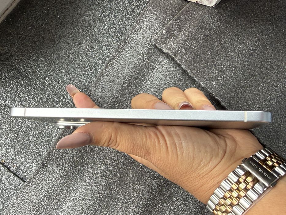 Samsung s25 edge 12 gb Ram /256gb
