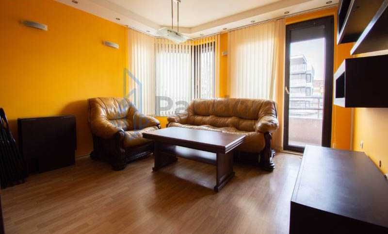 Дава се под наем Тристаен апартамент в София, Витоша - 80 кв.м за 650 € - Снимка #1