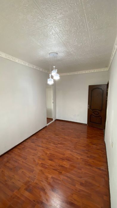 Срочно Продаеться 1-ком квартира городе Чирчике 10-микрарайоне