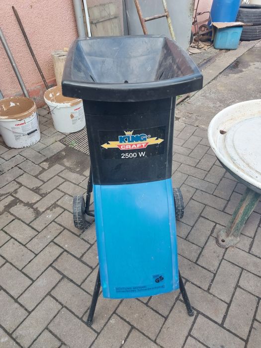 De vânzare mașina pentru tocat , mărunțit fructe.