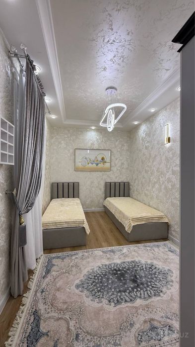 Продается 3 ком. Квартира площадью 97 кв.м. Адрес Олтин Самарканд