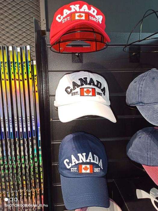 Ппродам бейсболки. Новые.