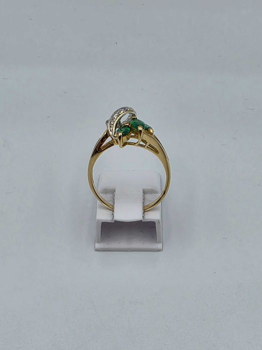 Inel de Aur 18k cu design modern
