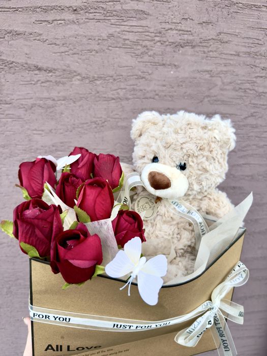 Ръчно изработени подаръци (мече, играчки, рози, цветя)