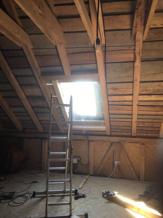 Montez ferestre de mansarda Velux Fakro Roto