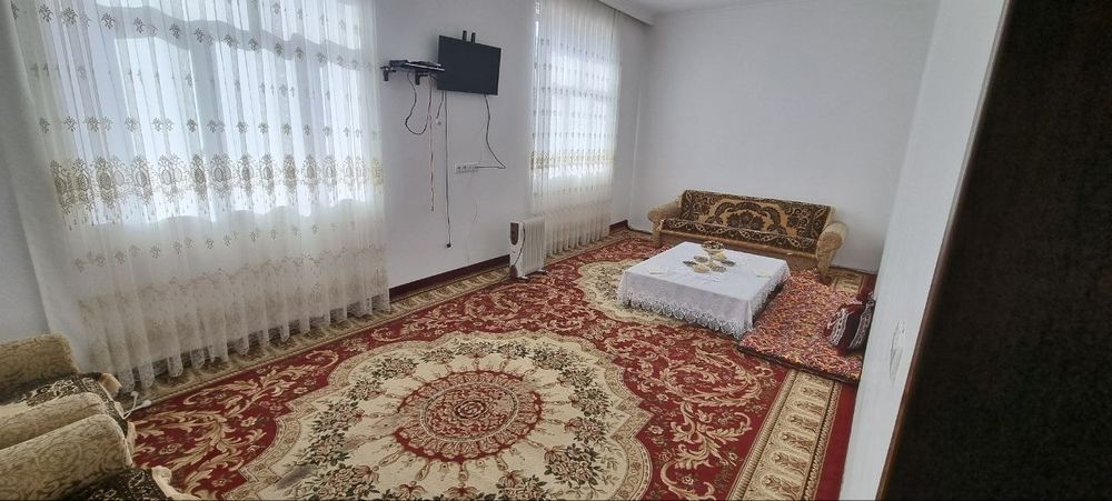 Srochni uy sotiladi 168.000$ kelishamiz  16 yillik chigʻatoy mahalla