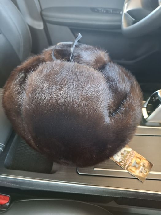 Продаётся шапка норковая.