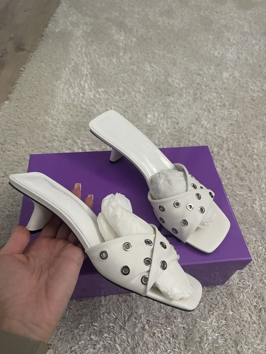 Чехли By Far Rocco White