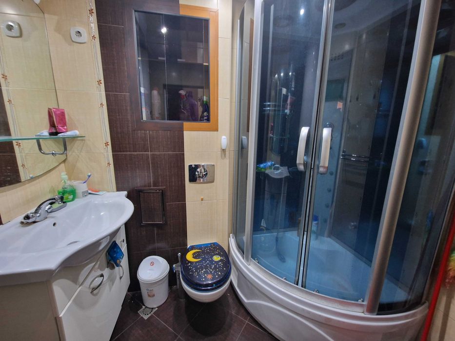 Продава се Двустаен апартамент в Благоевград, Освобождение - 77 кв.м за 1694 €/кв.м - Снимка #4