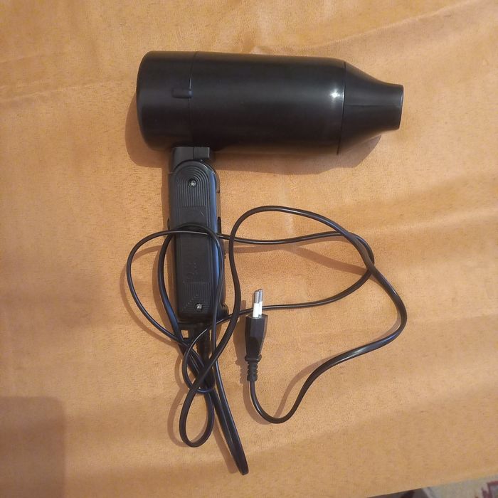 Продаю фен для сушки волос