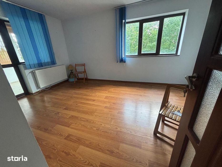 Casa cu 5 camere Breazu