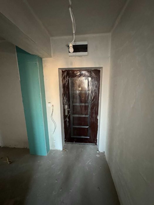 Продава се Тристаен апартамент в Пловдив, Тракия - 121 кв.м за 626 €/кв.м - Снимка #2