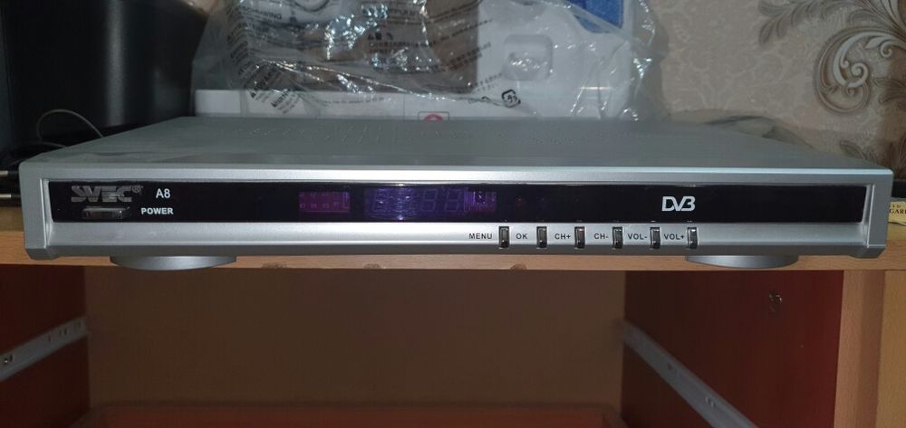 спутниковый тюнер avec a8
