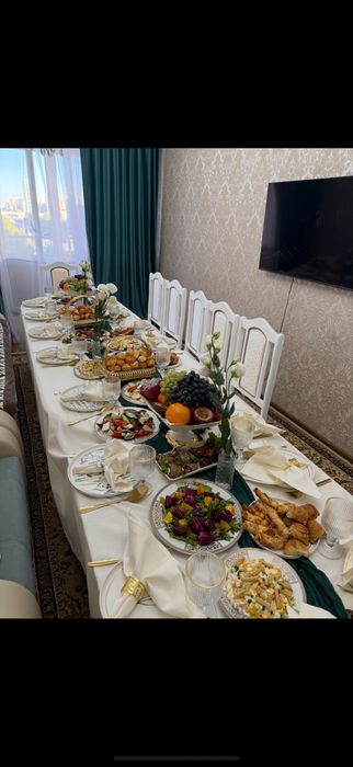 Стол со стульями