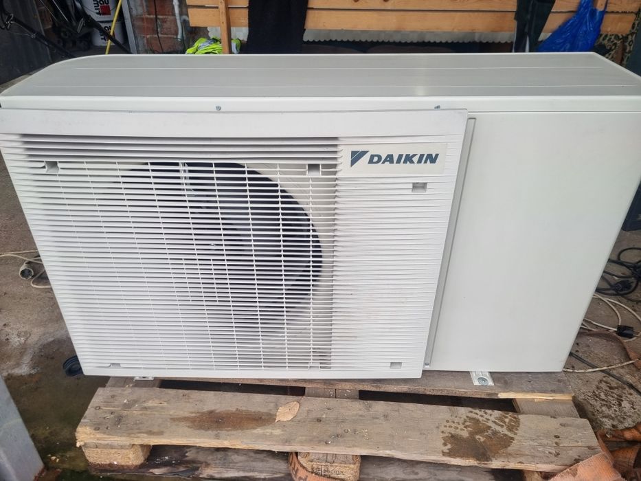 Термопомпа Daikin 4 kW (2024) + допълнително управление
