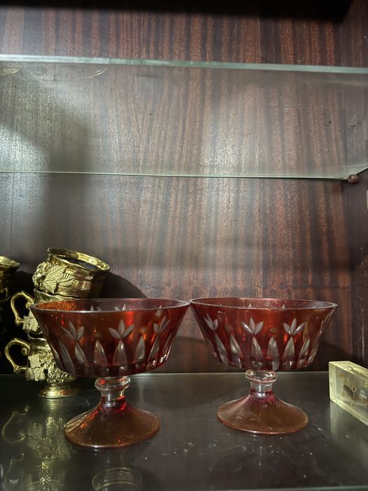 Сервизы, перечница и солнока, креманки