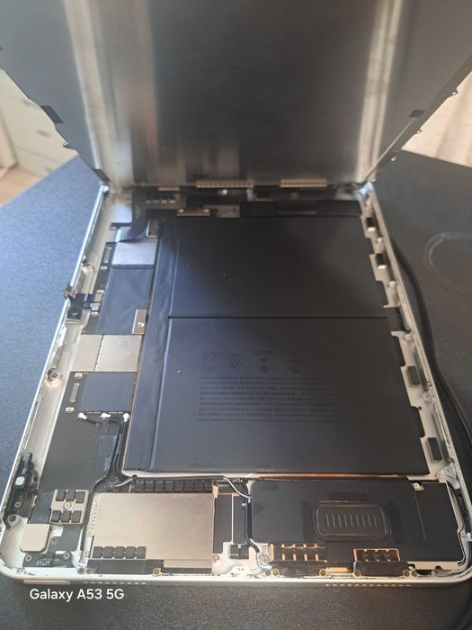 Ipad 11 a16 2025 256 gb defect