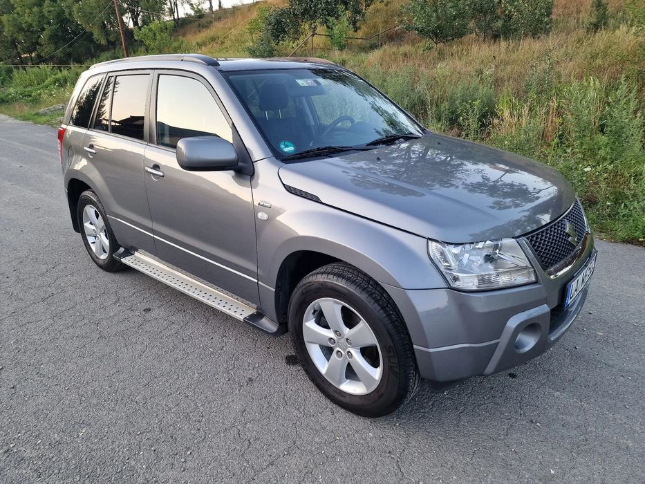 Suzuki Grand Vitara 1.9 DDiS 4 x 4 " Family " Keyles Go/Entry " Navi " Import Germania "