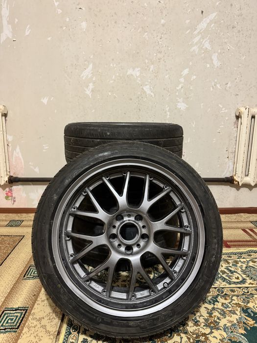 Диска R18 шина 225/45/18 бирге