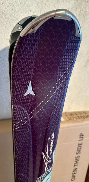 Ски Atomic Carving 156 + щеки Gothic