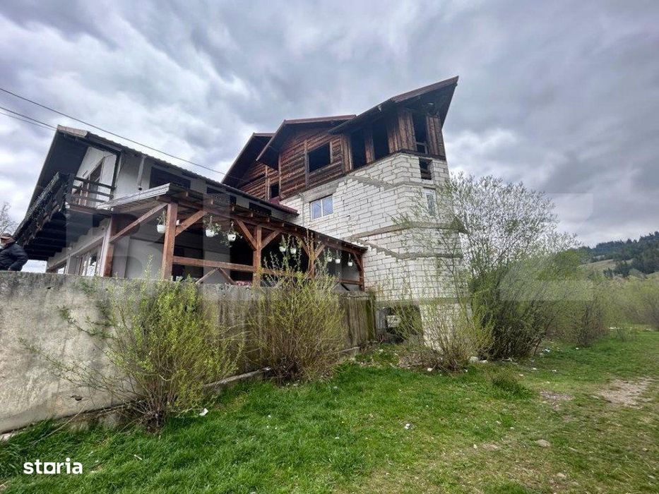 Proprietate cu potential pentru sali evenimente-hotel-restaurant, Fras