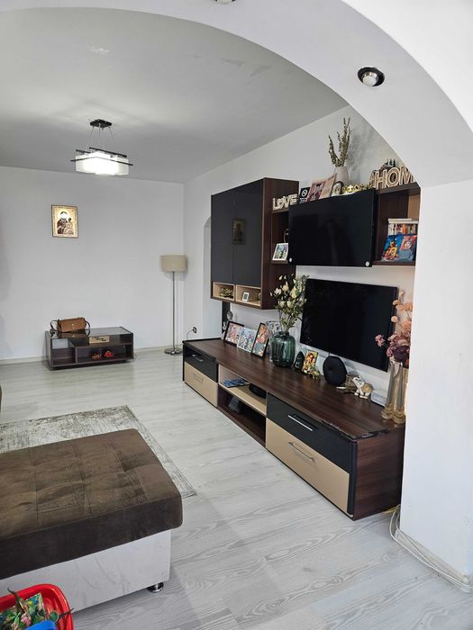 Apartament, 3 camere, etajul 1,STOMATOLOGIE/ ROTONDA