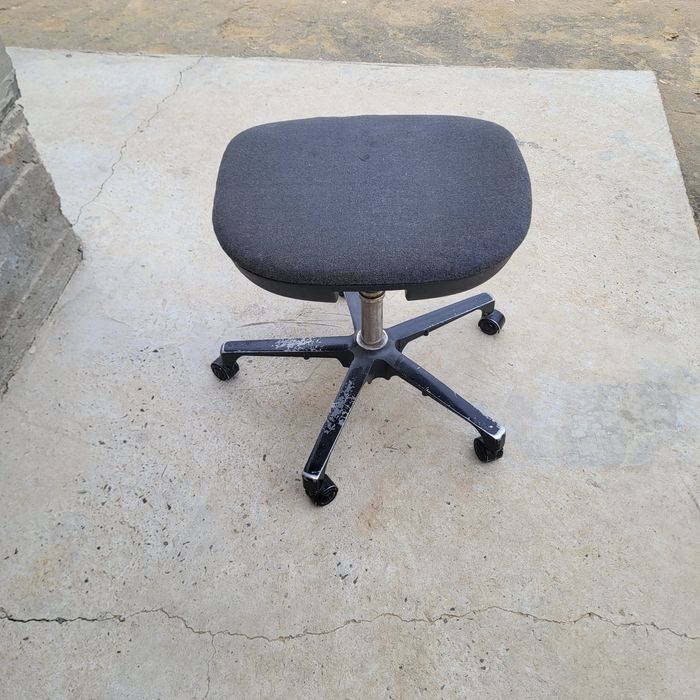 Стуль б/у  продаётся