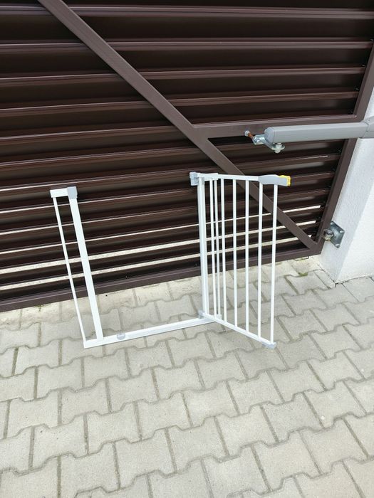 Poartă restrictie acces bebe sau animal de companie