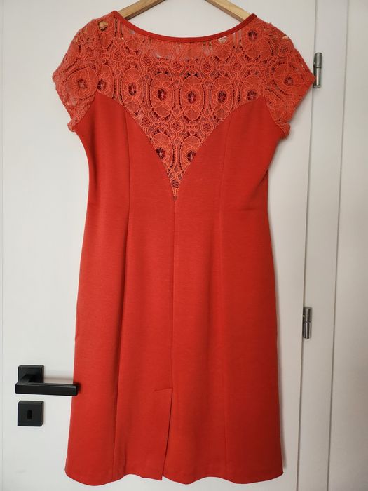 Rochie  corai ,mărime M,purtată o singura data