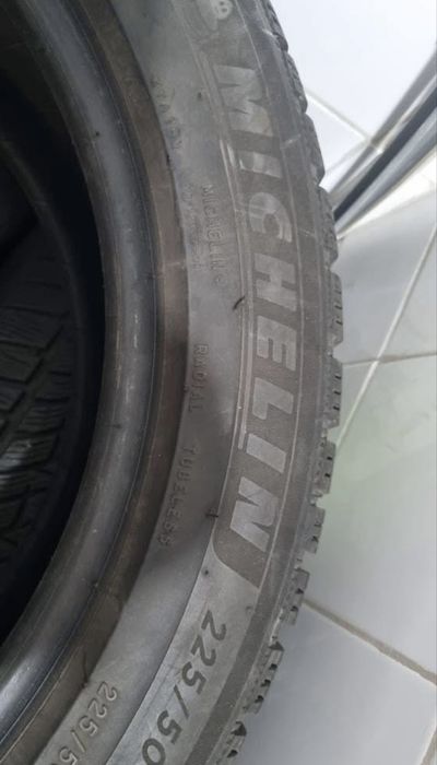 Dunlo и Michelin - Всесезонни гуми 225/50 R17 Dunlo и Michelin
