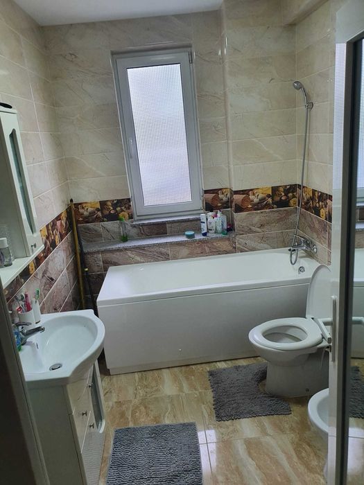 Inchiriez apartament 3 camere Radauti
