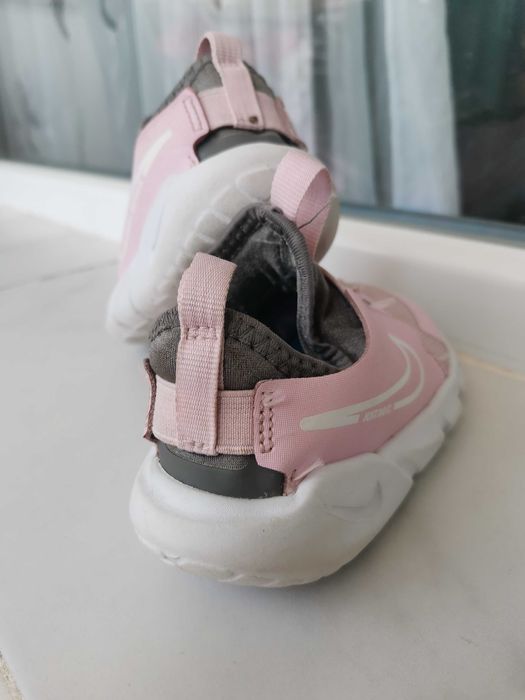 Nike маратонки в добро състояние с нормални следи от употреба 13см стелка 23,5 номер