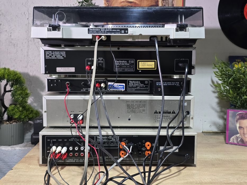 Linie audio TECHNICS argintie ,amplificator, deck, pick-up, cd player