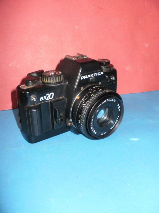 Продавам немски фотоапарат PRAKTICA BХ-20 - проверен и работещ