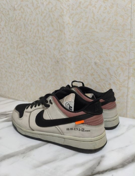 Кроссовки 39-40 размера