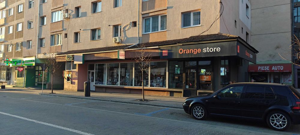 De închiriat spațiu comercial