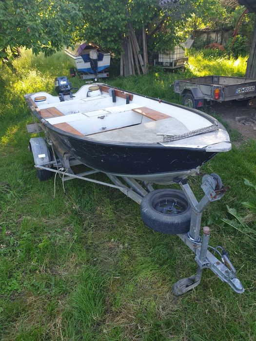 Barca aluminiu 4.2m,cu motor si peridoc imatriculat