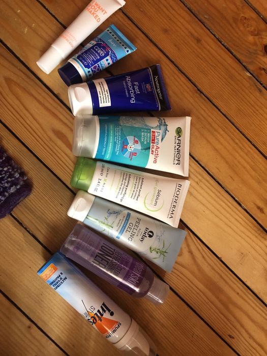 Продавам козметика