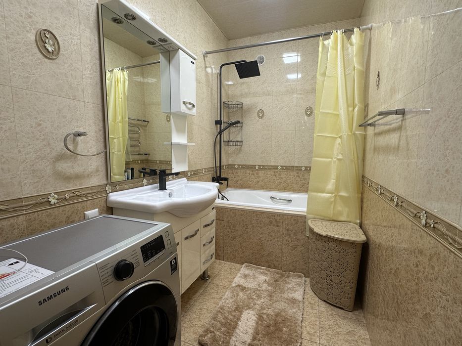 Продаётся своя 3/8/9 Шастри, ориентир город. ОВИР, напротив кафе Бек