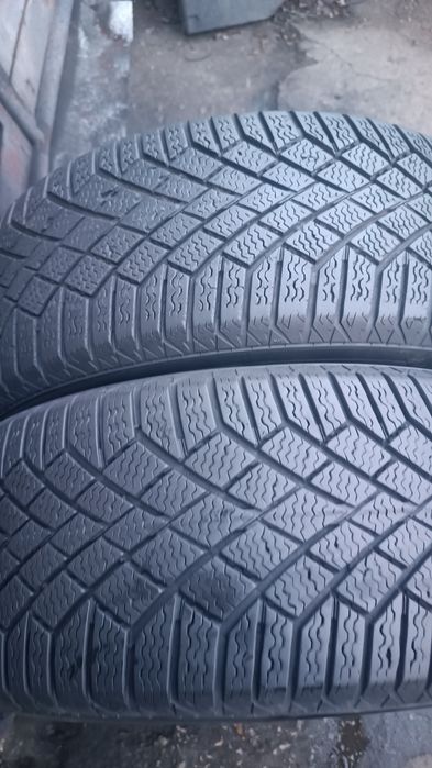 205/60/16 Continental