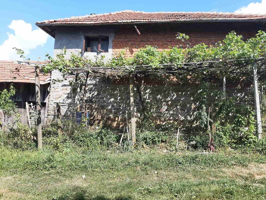 Продава се Къща в с. Халваджийско, Област Търговище - 116 кв.м за 604 €/кв.м - Снимка #2